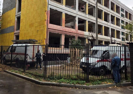 Спасатели извлекли из-под завалов в школе в Москве тела двоих рабочих