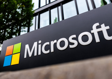 Microsoft и JPMorgan просят некоторых сотрудников не покидать США