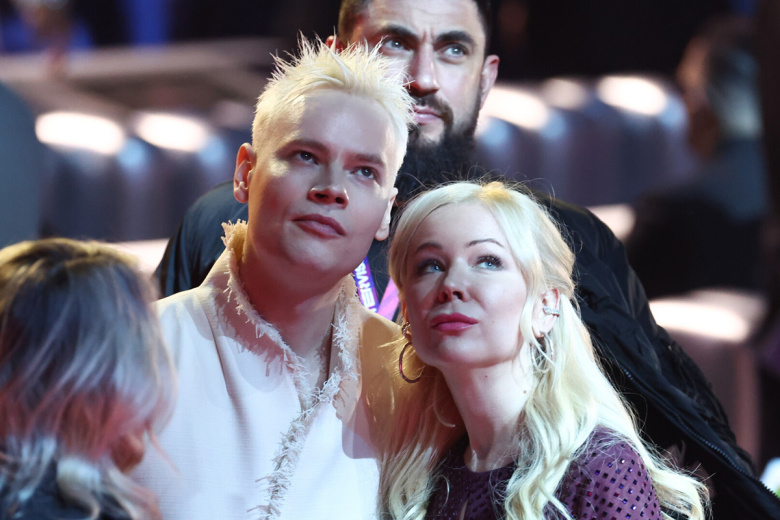 Ярослав Дронов (SHAMAN) и Екатерина Мизулина на международном музыкальном конкурсе «Интервидение»