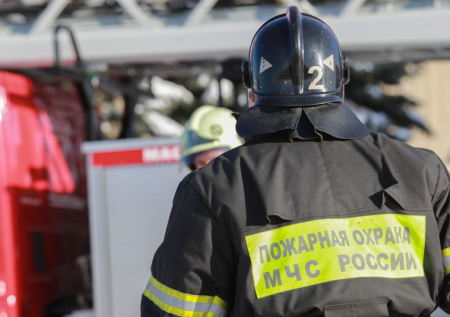 В Алтайском крае загорелся санаторий с сотнями людей