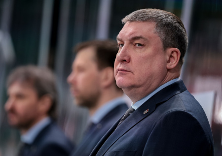 «Позорят Казань»: болельщики «Ак Барса» призвали уволить главного тренера