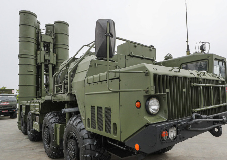 «Жизненно необходимо»: в РФ объяснили наращивание производства ракет С-400