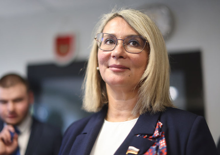 Сенатор рассказала о выборе формы в школе