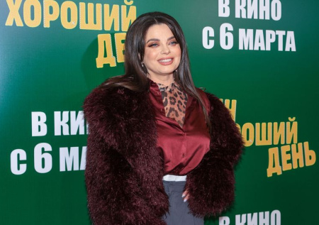 Новое шоу, измены мужей, ссора Порывай и Тарзана: как живет Наташа Королева