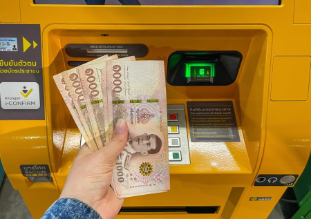 Ссора с женой довела пожилого мужчину до кражи банкомата