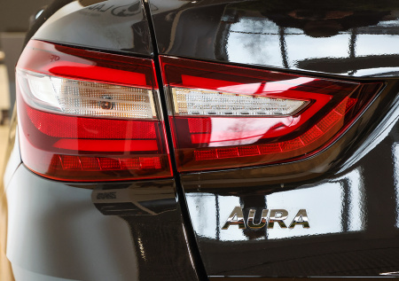 Стало известно о сворачивании выпуска бизнес-седана Lada Aura