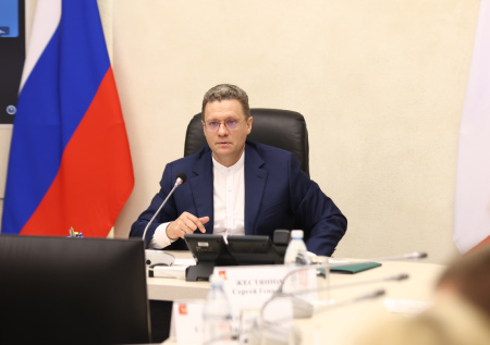 «Надо развеивать заблуждения»: губернатор Филимонов высказался о мигрантах