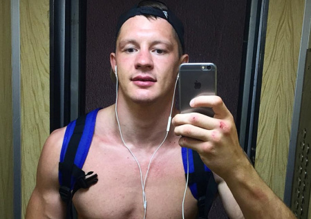 Российский экс-боец UFC проведет дебютный бой на голых кулаках