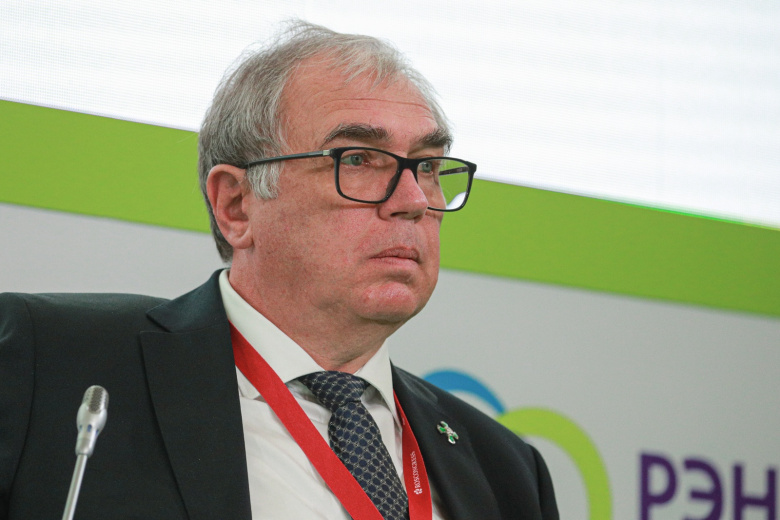 Михаил Чудаков