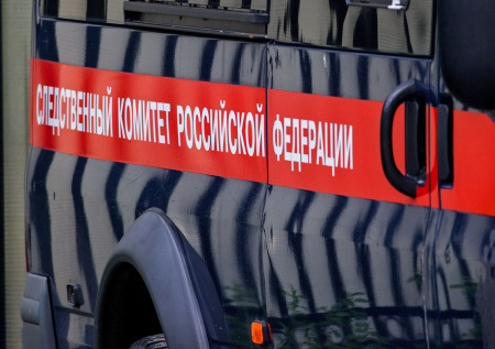 Пассажир зарезал ножом таксиста и угнал его машину