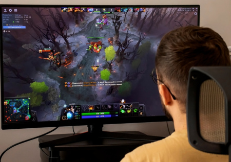 В ГД резко высказались об идее включить FIFA и Dota 2 в школьную программу
