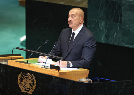 Алиев назвал региональные коммуникации основой прочного мира