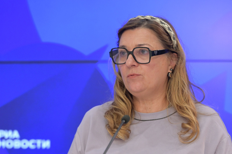 Анжела Должикова