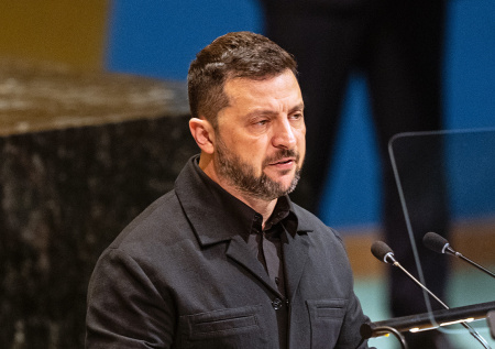 «Сыплет направо-налево»: в Кремле ответили на угрозы Зеленского
