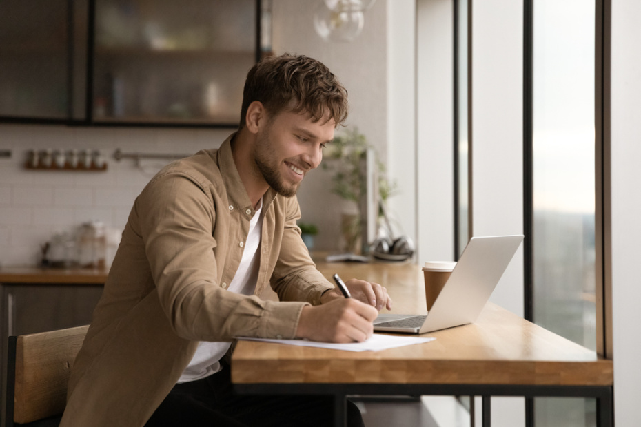 Почему статус работающего человека так важен?