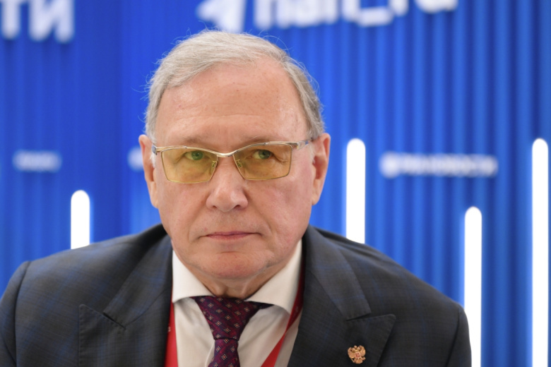 Олег Озеров