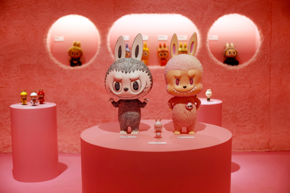Выставка дизайнерской игрушки «Super Toys. Искусство внутри» на территории арт-кластера «Кристалл 1901» в Москве