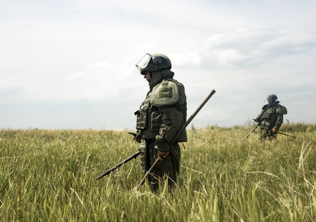 Военные РФ испытали лазерную пушку для разминирования в Курской области