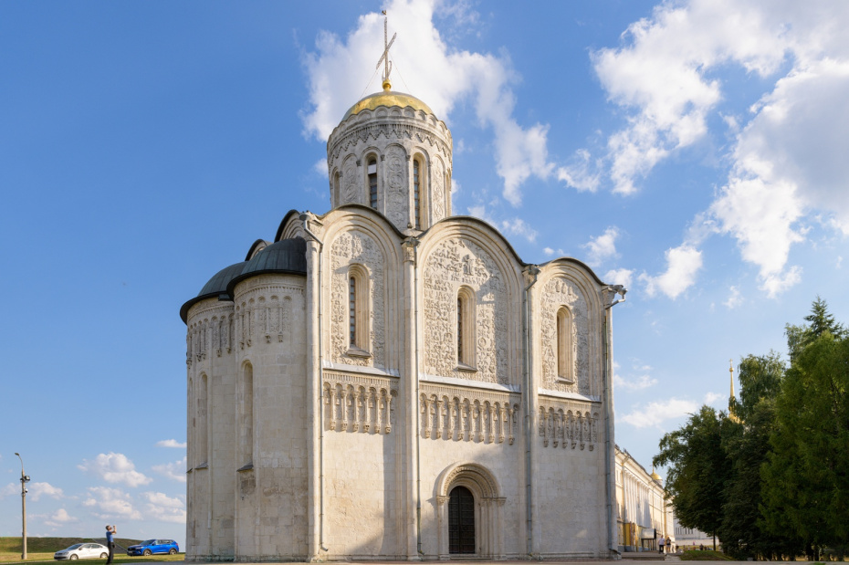 Дмитриевский собор