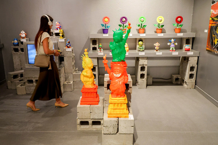 Выставка дизайнерской игрушки «Super Toys. Искусство внутри» на территории арт-кластера «Кристалл 1901» в Москве