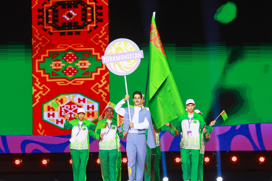 Церемония открытия III Игр стран СНГ в Гяндже