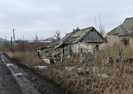 «Вообще ничего нет»: в разрушенной ВСУ Марьинке осталась одна жительница