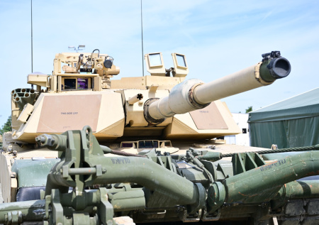 Движущиеся в сторону России американские танки Abrams заметили в Эстонии