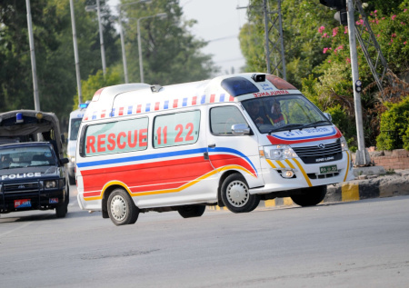 В Пакистане восемь человек погибли при взрыве у здания полиции