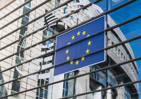Две страны ЕС призвали Еврокомиссию выделить Украине €130 млрд