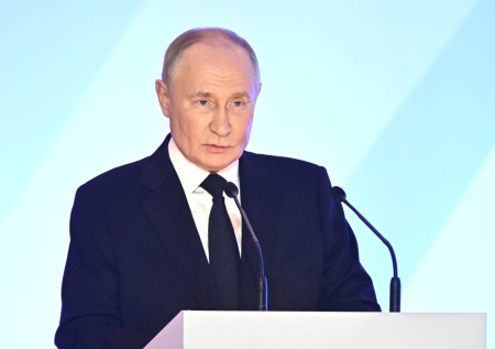 Путин оценил выучку и стойкость Сухопутных войск России
