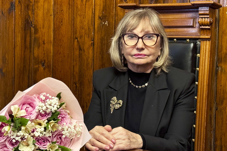 Лариса Луппиан