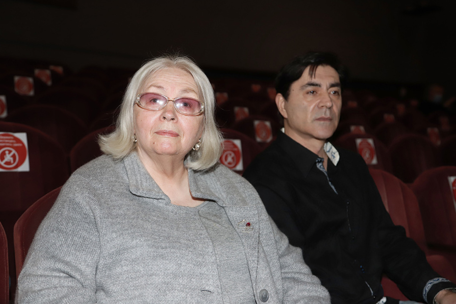 Татьяна Власова и ее сын Степан Джигарханян