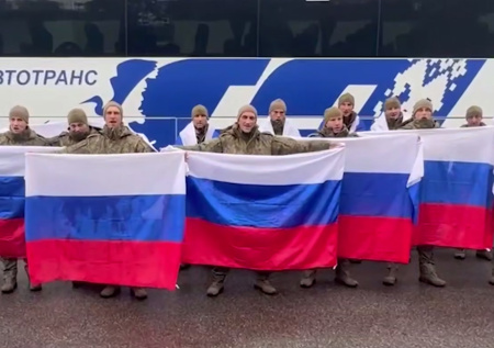 Вызволенные из плена ВСУ российские военные смогли позвонить родным