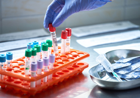 Стало известно о массовых жалобах клиентов Genotek