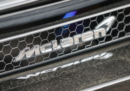 Каскадер из Ростова разбил свой McLaren на мокрой дороге и попал на видео