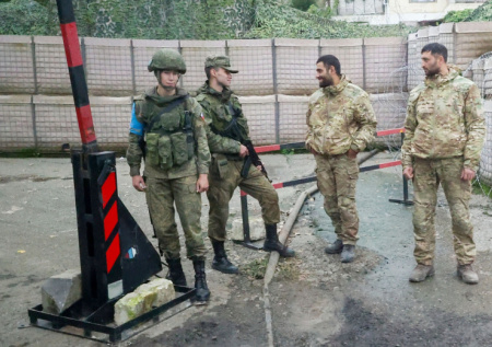В Ереване сообщили, что договор с Баку не затрагивает военных России