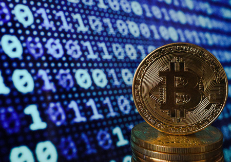 Стоимость биткоина достигла нового рекорда