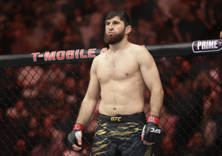 Чемпион UFC из России сенсационно лишился титула на турнире в США
