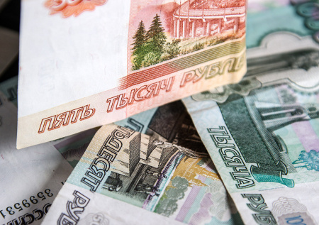 Топ-чиновники свердловского ЖКХ взяли более 4,4 млн рублей взяток