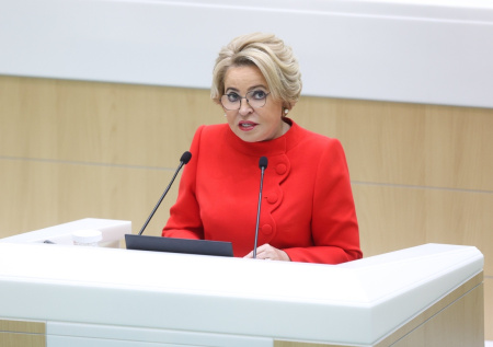 В Совфеде призвали срочно искать новые способы пополнения бюджета России