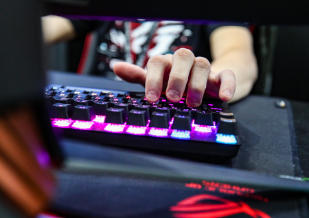 Игроки в Dota 2 жалуются на сбои