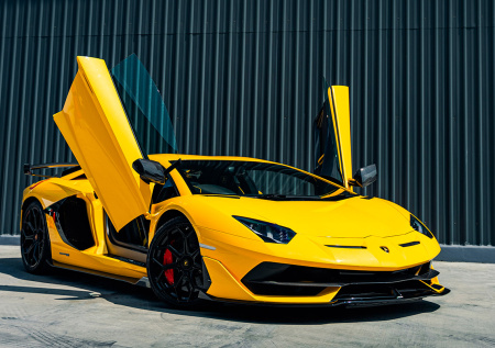 Блогер разбила Lamborghini за 50 млн рублей
