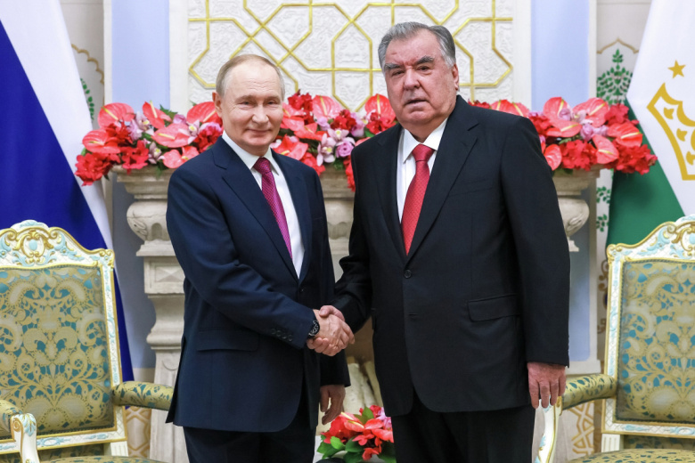 Президент РФ Владимир Путин и президент Таджикистана Эмомали Рахмон