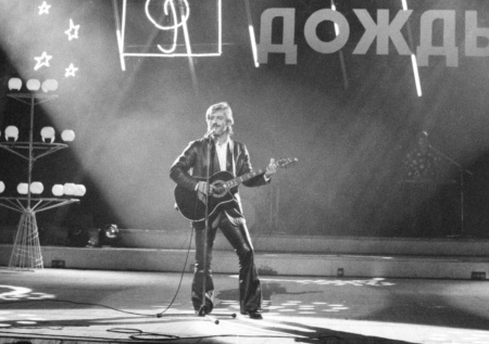 Ушел из жизни певец Ефрем Амирамов