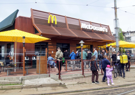 Работники McDonald’s в Киеве оказались неуязвимы для ТЦК