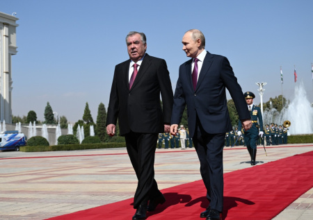 Путин отметил динамичное развитие отношений между Россией и Таджикистаном
