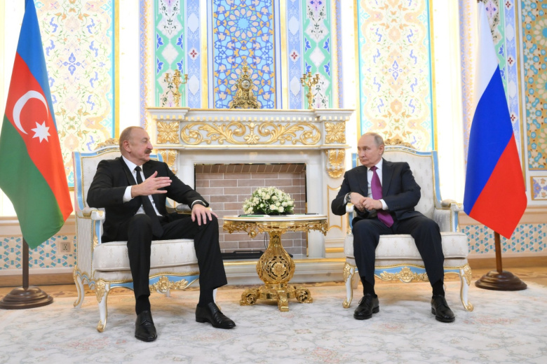 Президент РФ Владимир Путин и президент Азербайджана Ильхам Алиев
