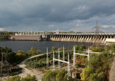 Украина перекрыла движение по дамбе Днепрогэс после взрывов