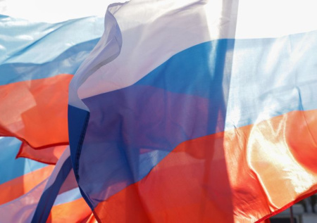 Российский флаг взвился над важнейшим городом Харьковской области