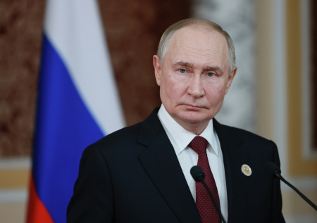 Путин объяснил, почему отметил день рождения в кругу военных